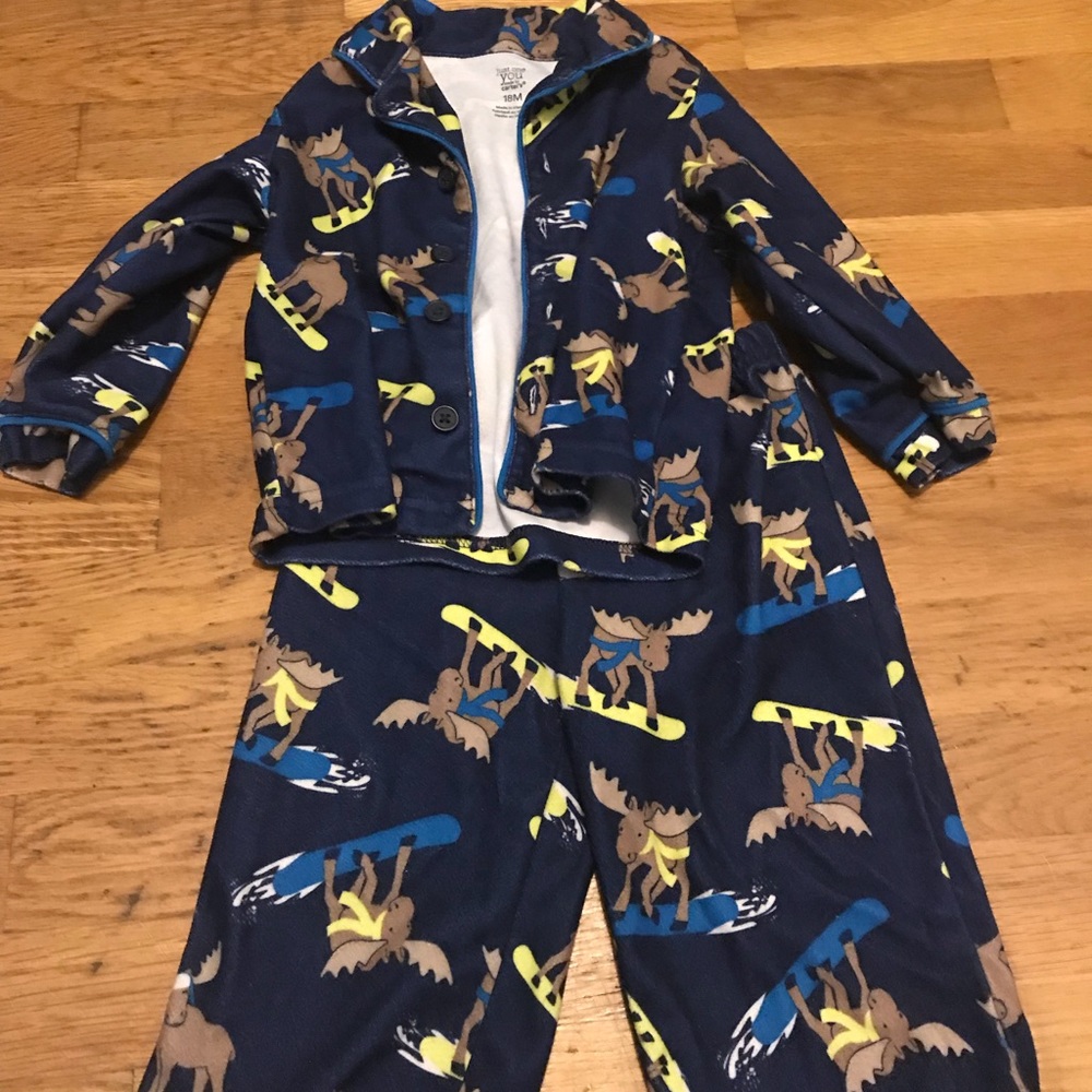 ❤️Sale❤️ Carters Boys 18m pajamas